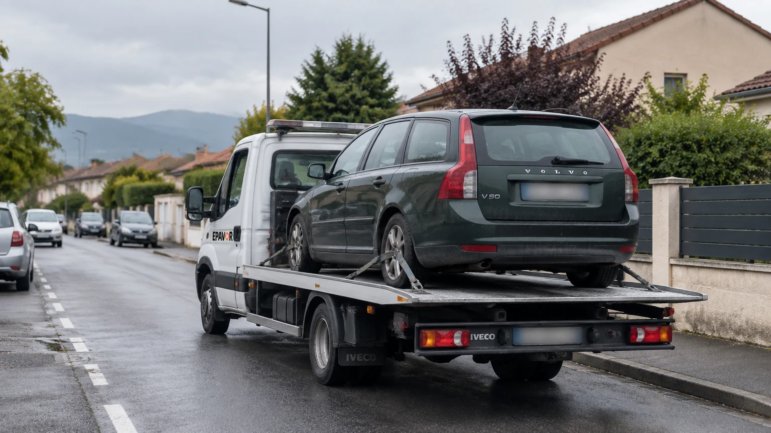 Illustration d’un enlèvement d’épave à Soues avec une dépanneuse — service d’épaviste.